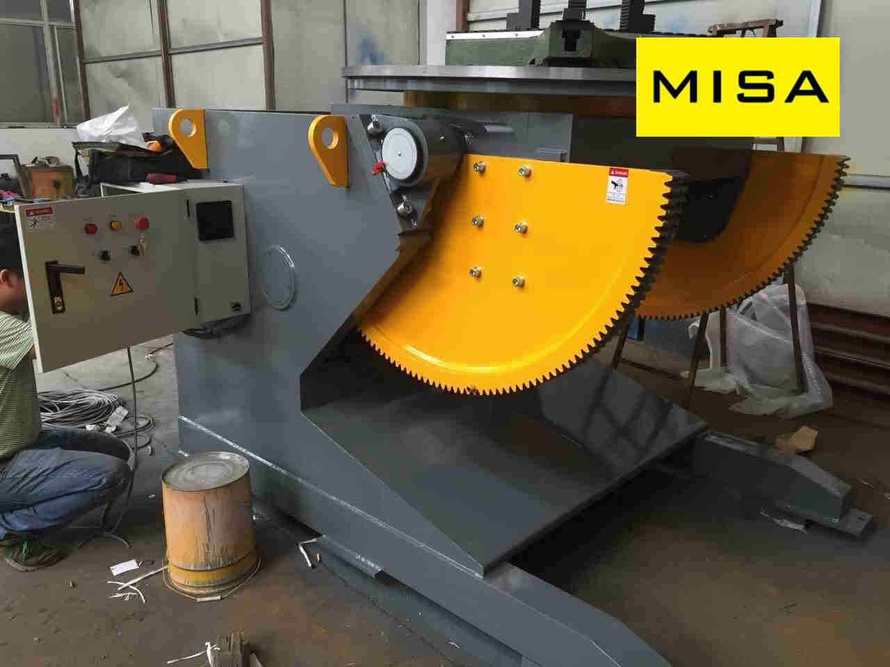 HBJ-30 Yellow Fixed Welding Positioner With Horizontal Turning Table And 5 JAWS Chuck