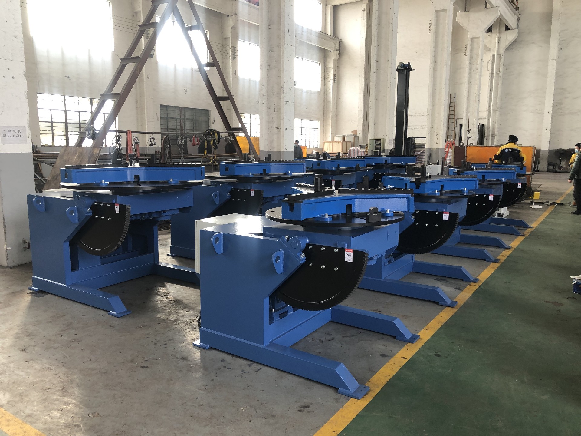 How To Choose a Welding Positioner Pipe Tilting Table Flange Positioner Equipment